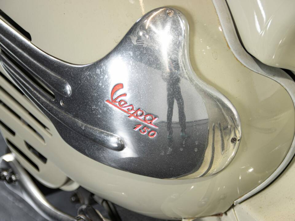 Bild 42/50 von Piaggio Vespa 150 "Struzzo" VL (1955)