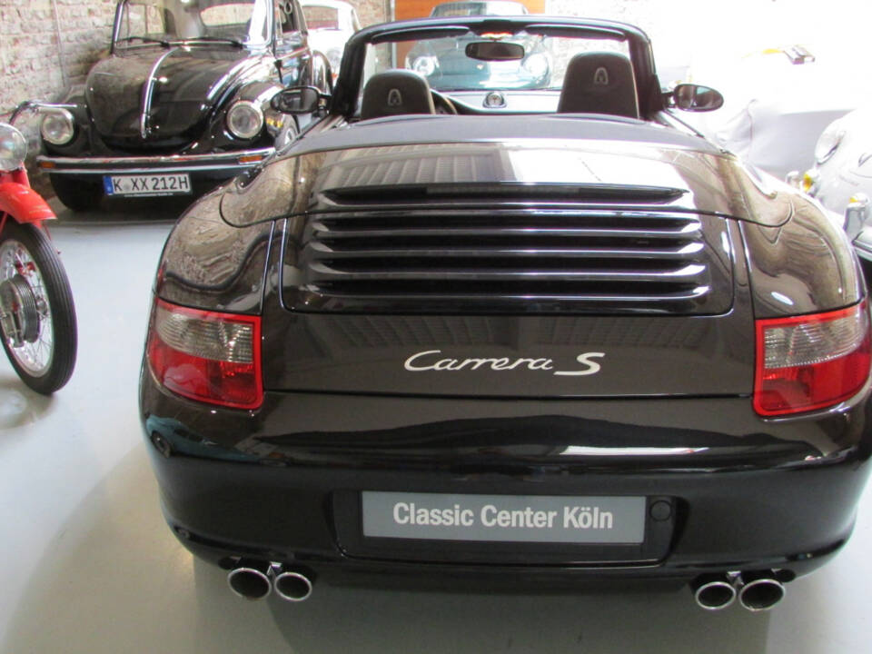 Immagine 4/15 di Porsche 911 Carrera S (2007)