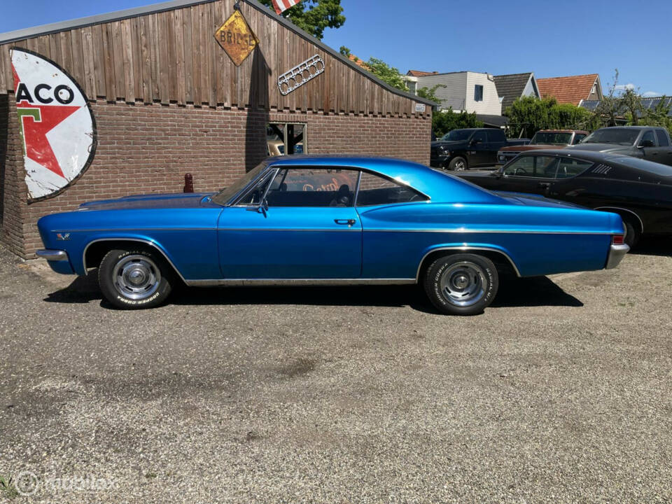 Image 29/45 of Chevrolet Impala Sport Coupe (1967)