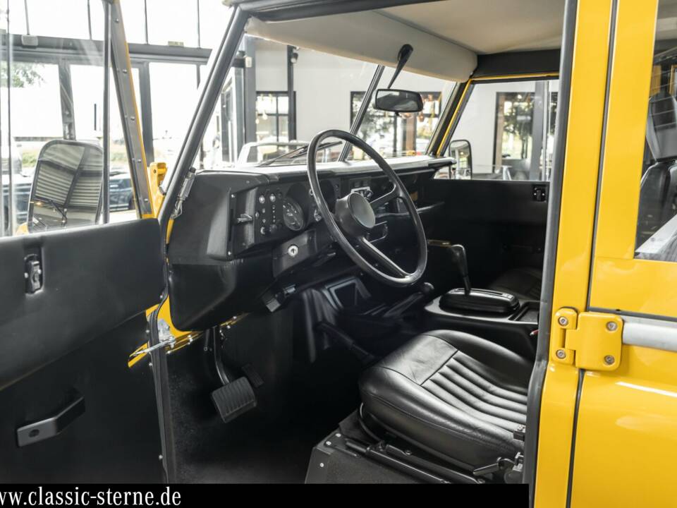 Bild 13/15 von Land Rover 109 (1984)