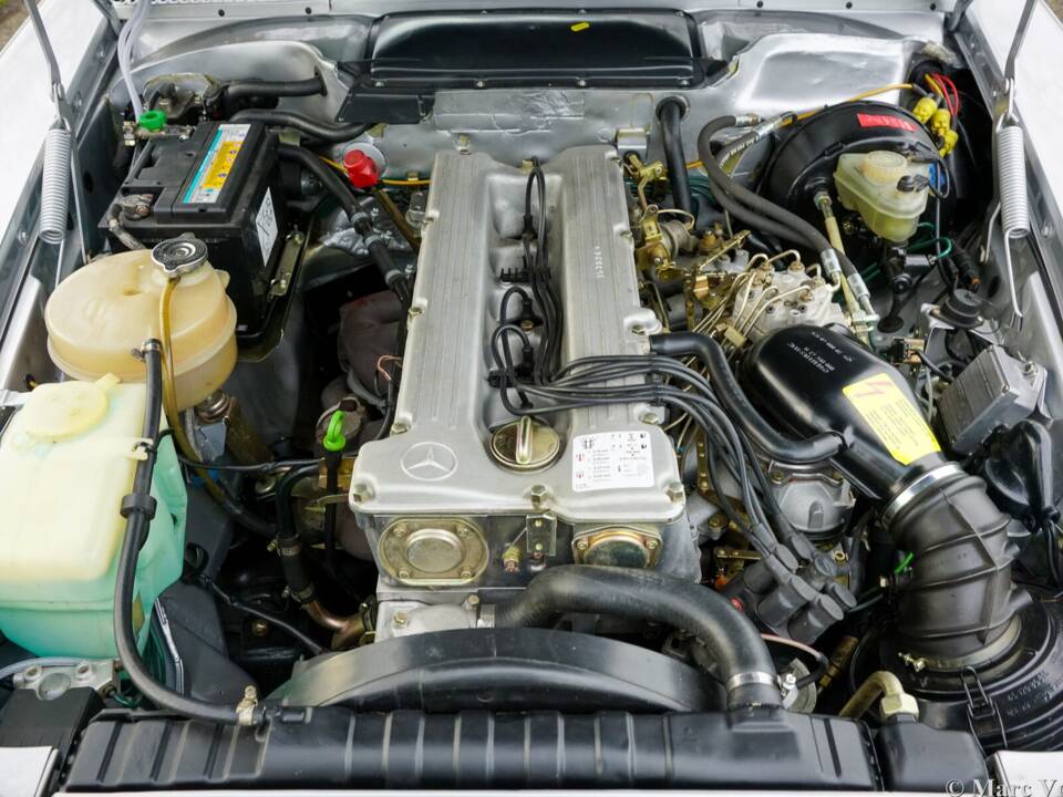 Bild 41/59 von Mercedes-Benz 280 SL (1985)