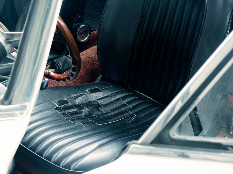 Image 37/50 of Alfa Romeo 1600 Spider Duetto (1966)