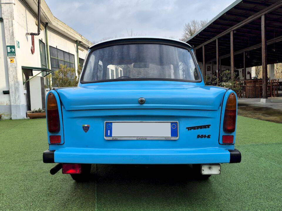 Image 13/45 of Trabant 601 (1966)