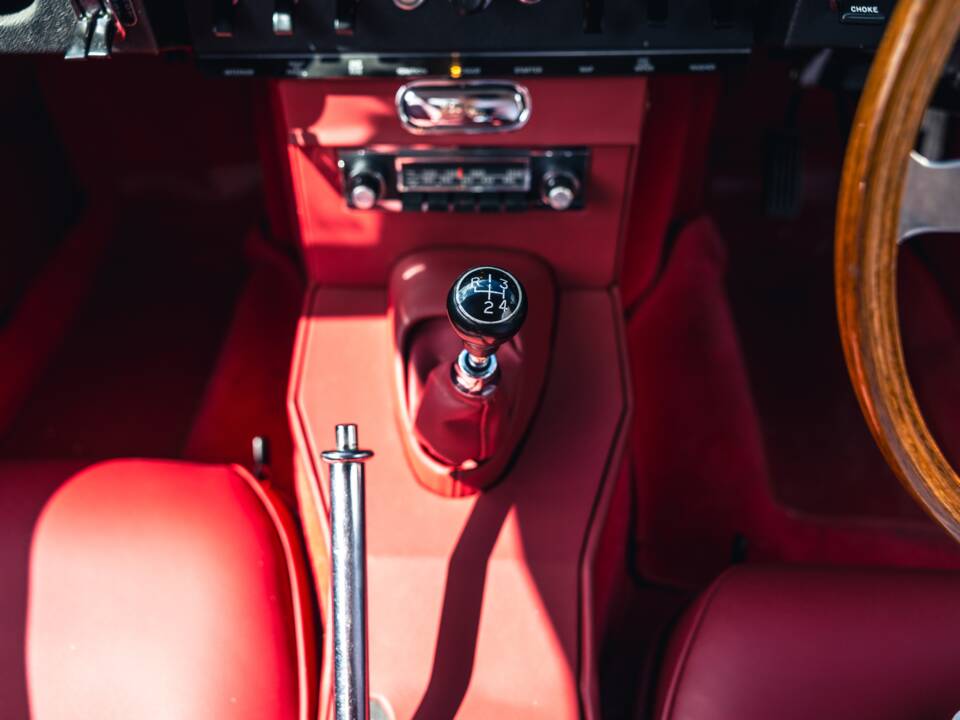 Image 38/50 de Jaguar Type E 3.8 (1963)