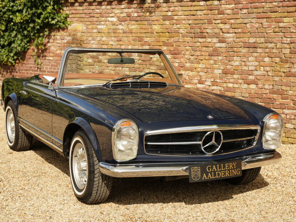 Image 35/50 de Mercedes-Benz 280 SL (1969)