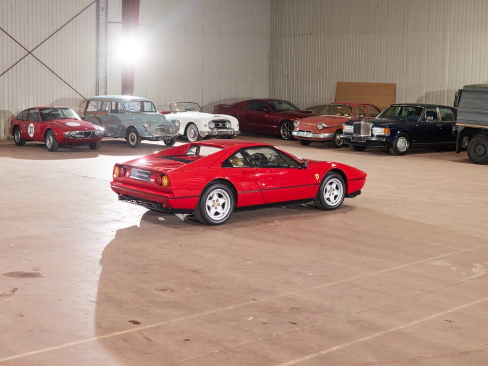 Image 8/79 of Ferrari 328 GTB (1985)