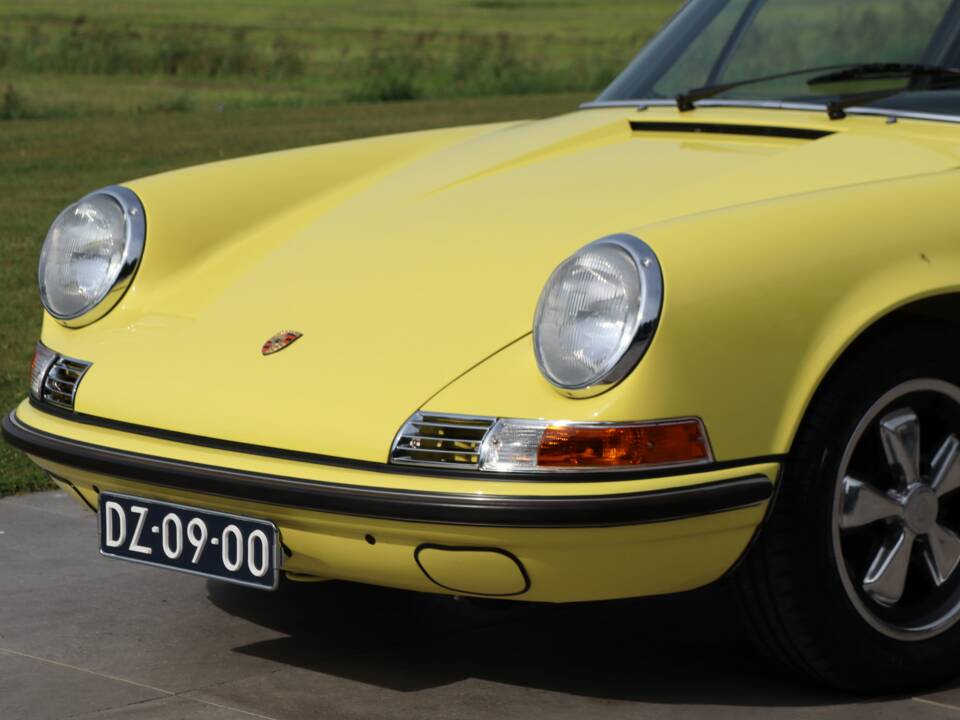 Image 21/50 of Porsche 911 2.2 T (1971)