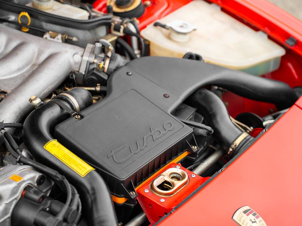 Bild 40/43 von Porsche 944 Turbo (1991)