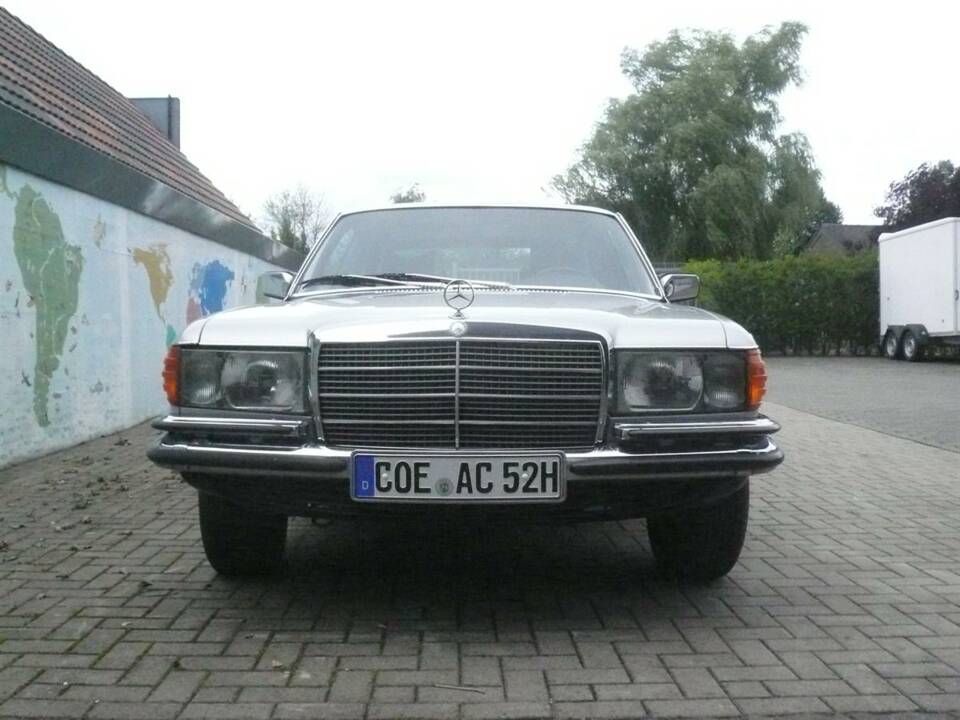 Bild 2/8 von Mercedes-Benz 350 SE (1978)