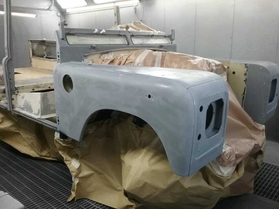Image 17/22 of Land Rover 109 (1977)