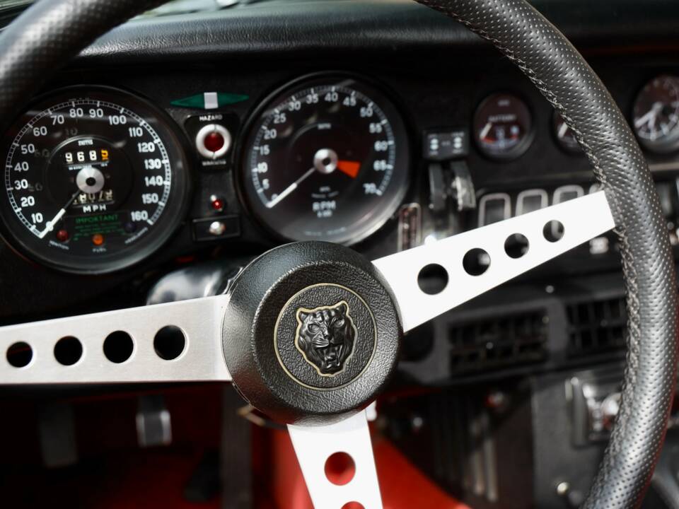 Afbeelding 34/50 van Jaguar E-Type V12 (1974)