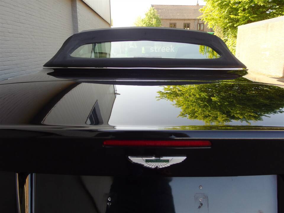 Bild 17/99 von Aston Martin DB 9 Volante (2006)