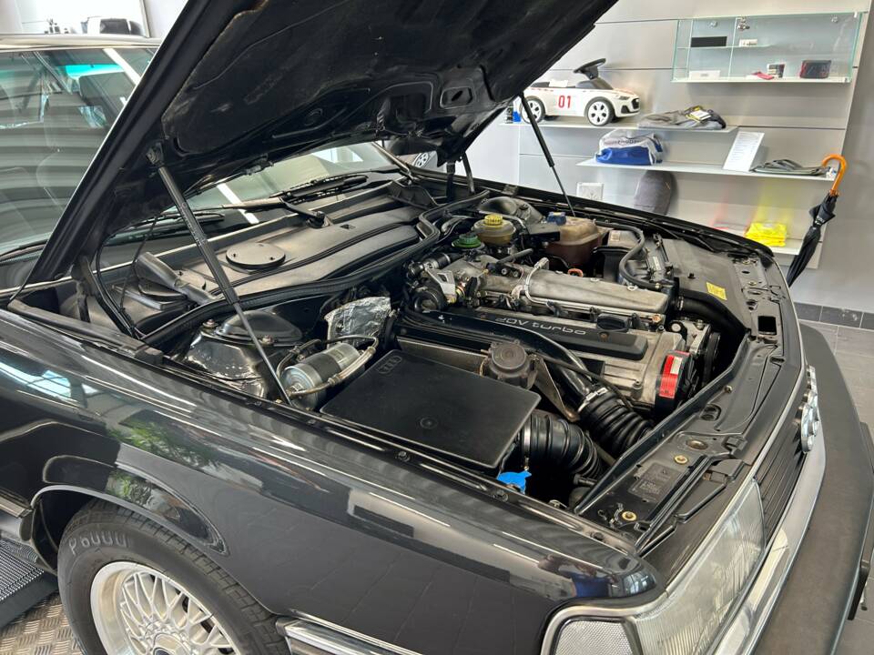 Immagine 16/44 di Audi 200 - 2.2 20V Turbo quattro (1990)