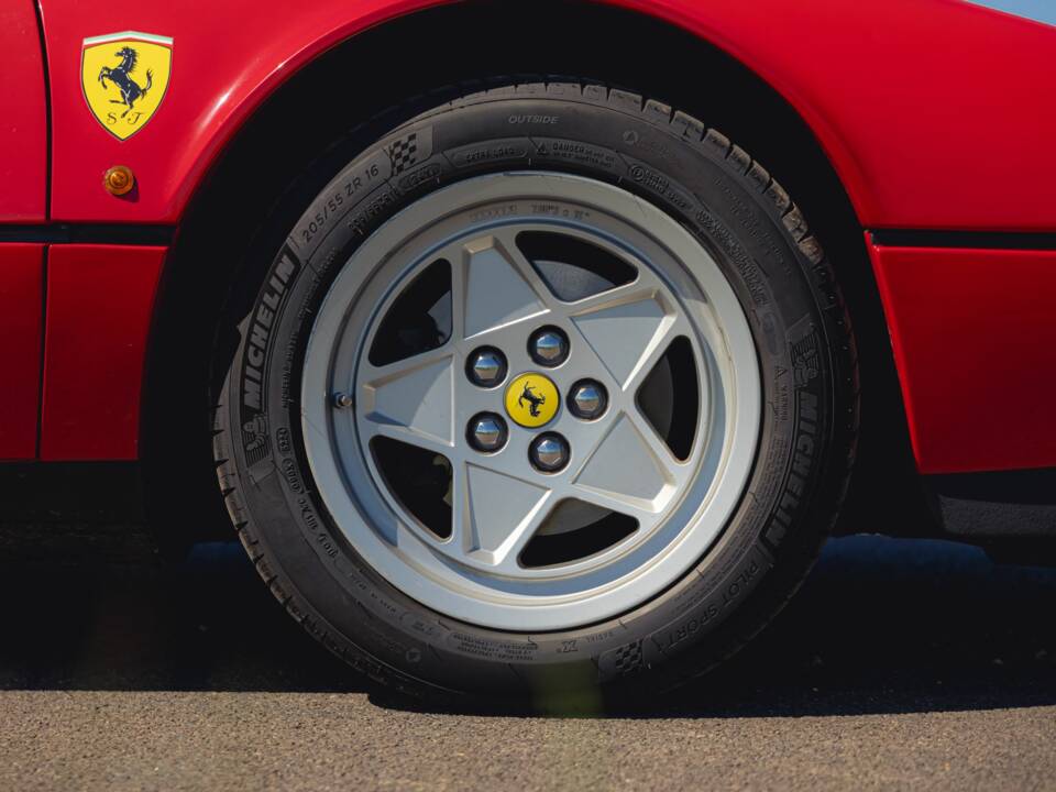 Image 18/60 of Ferrari 328 GTS (1986)