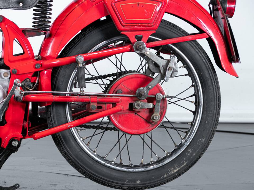 Image 9/50 of Moto Guzzi DUMMY (1955)