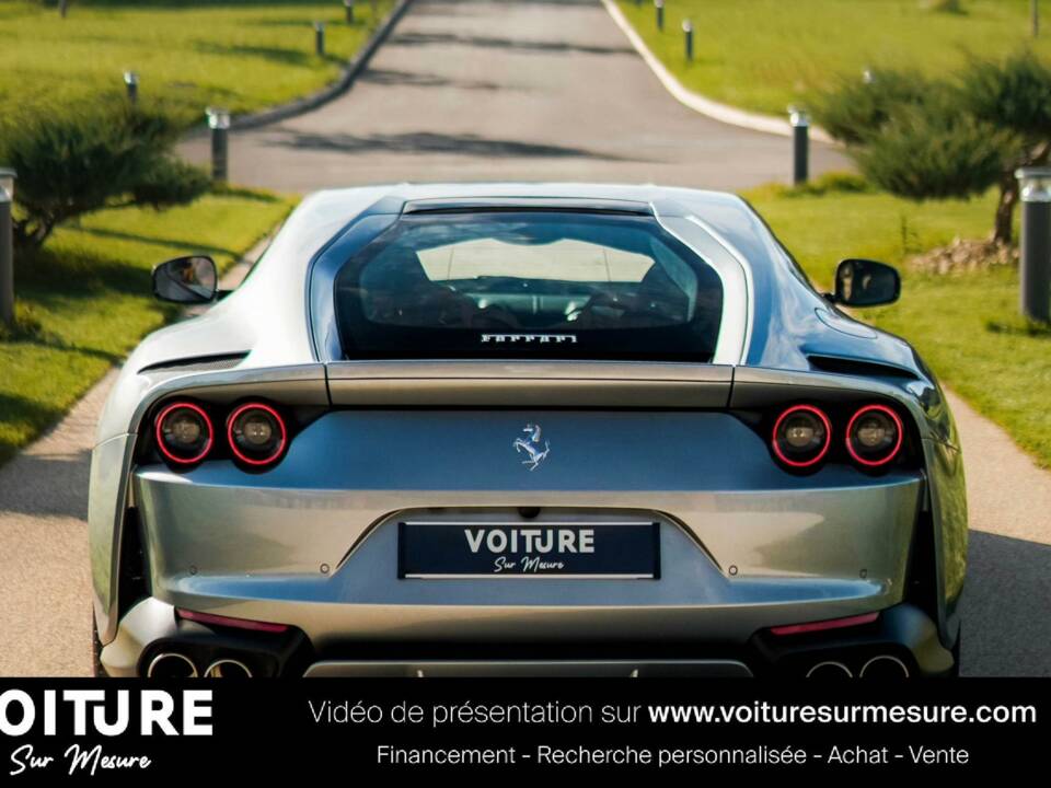 Image 11/16 of Ferrari 812 Superfast (2017)