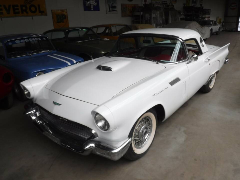 Afbeelding 34/48 van Ford Thunderbird (1957)