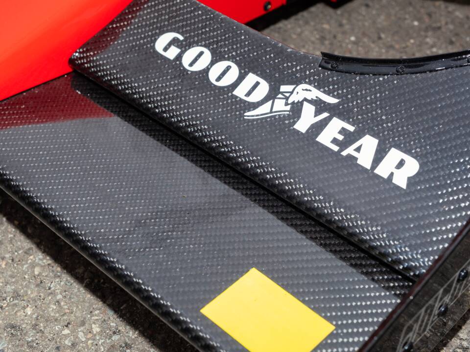 Image 10/85 of Ferrari 641 (1990)