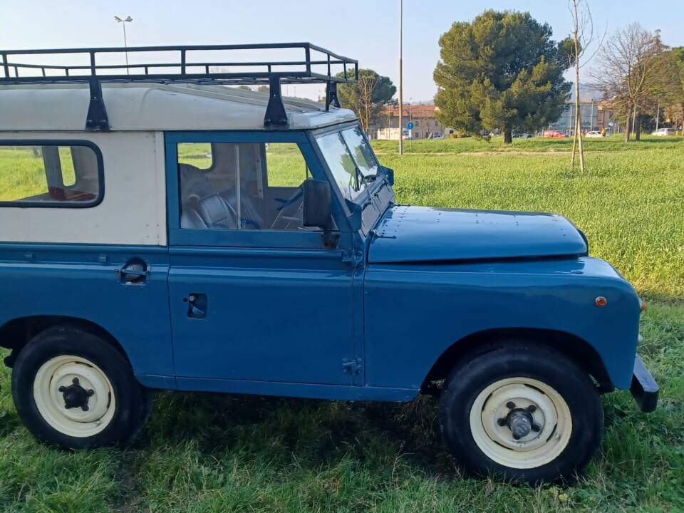 Imagen 2/7 de Land Rover 88 (1968)