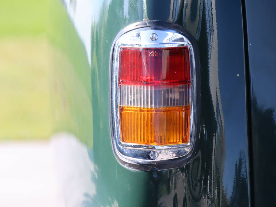 Image 30/50 of Mercedes-Benz 180 D (1958)