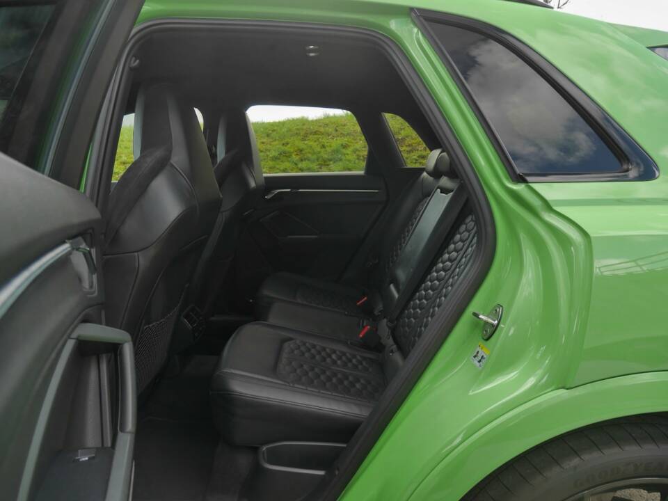 Bild 42/45 von Audi RS Q3 (1900)