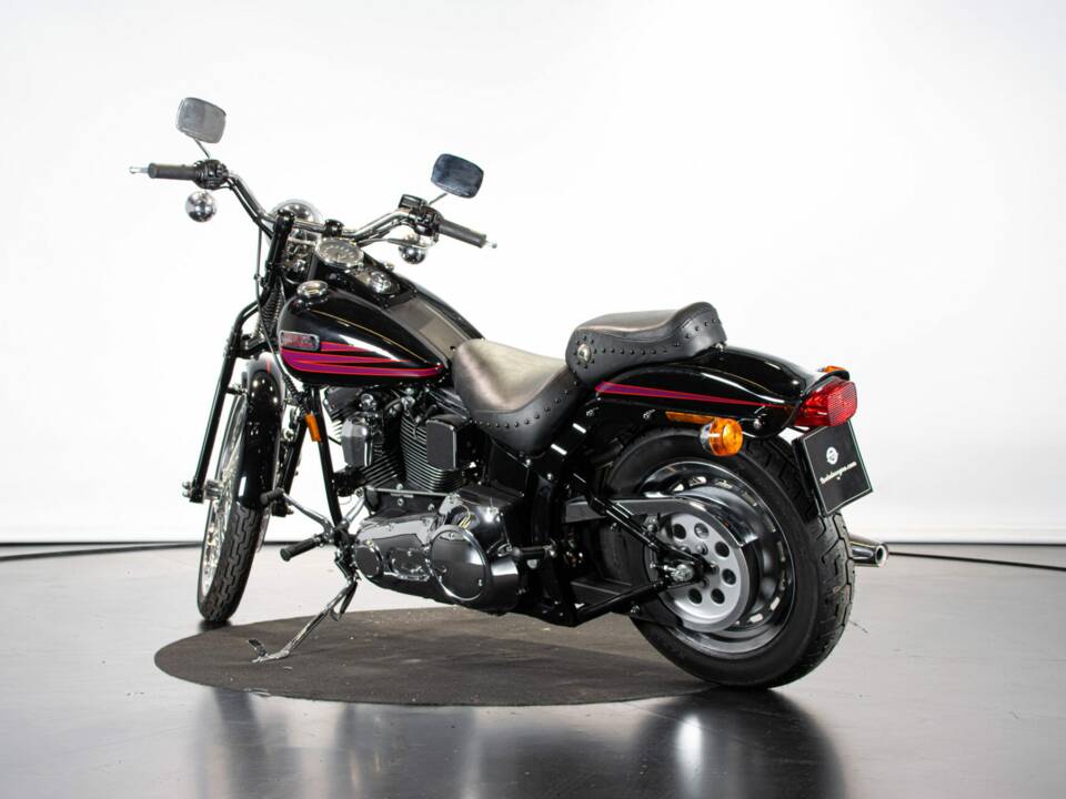 Immagine 2/50 di Harley-Davidson Bad Boy Softail (1996)