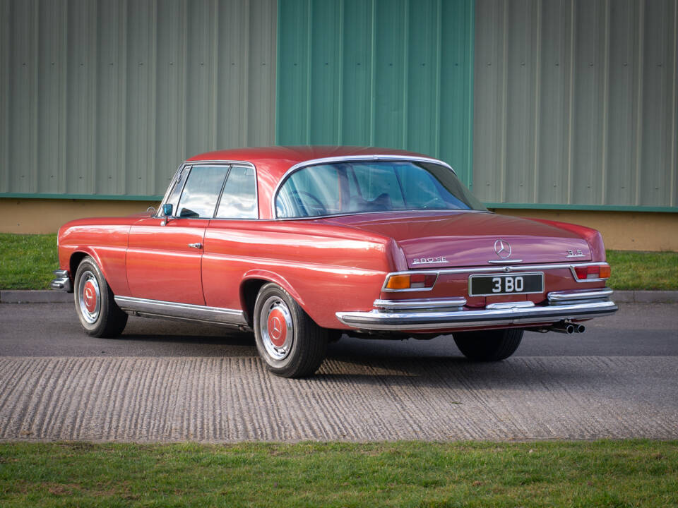 Afbeelding 5/32 van Mercedes-Benz 280 SE 3,5 (1971)