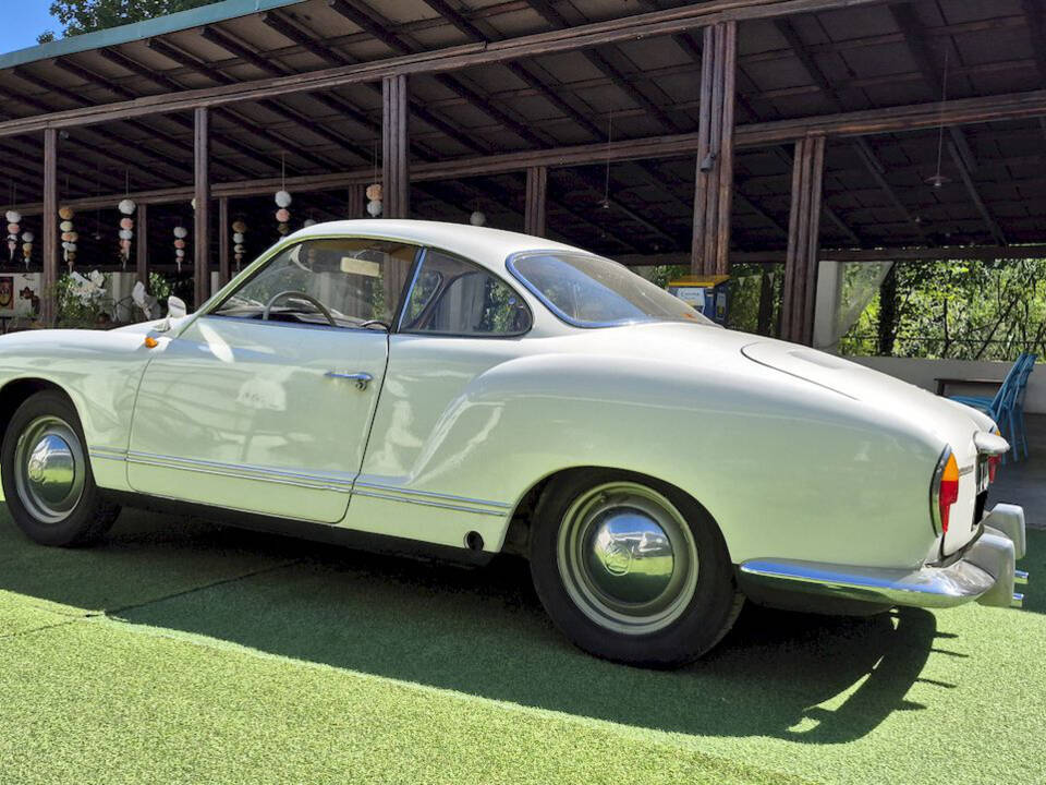 Image 17/71 of Volkswagen Karmann Ghia 1200 (1962)