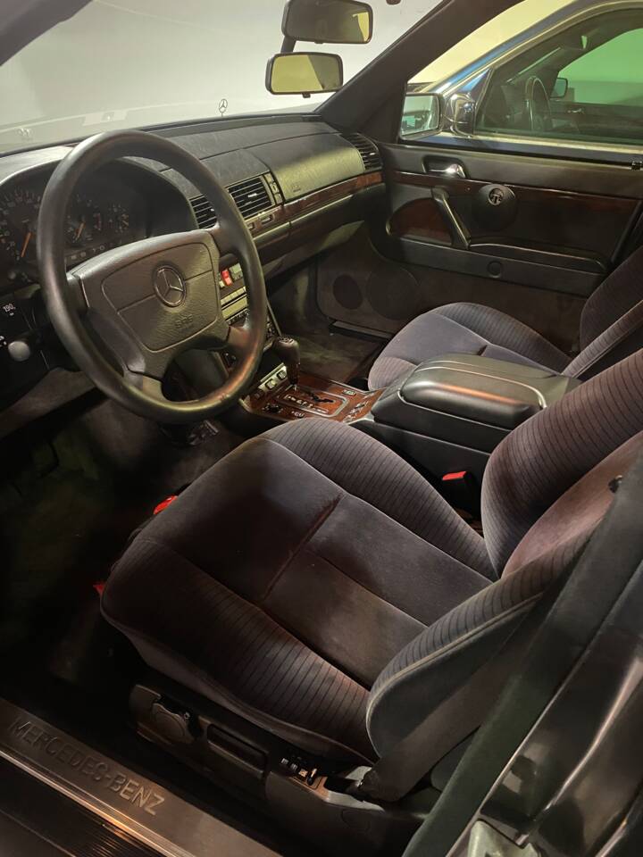 Image 35/49 of Mercedes-Benz S 500 L (1996)