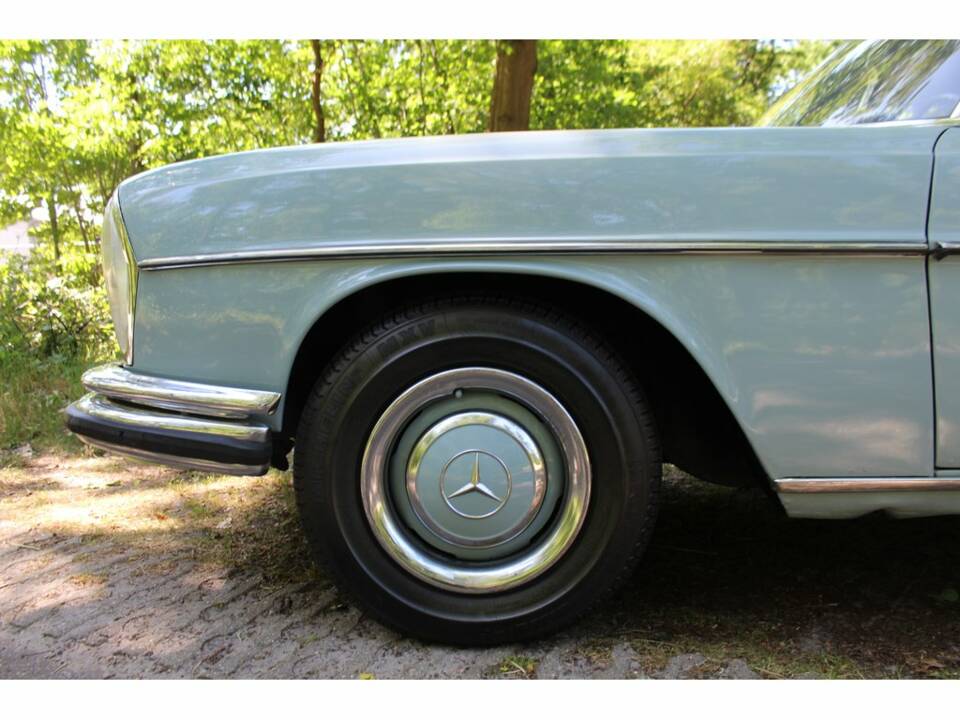 Afbeelding 5/8 van Mercedes-Benz 250 SE (1968)