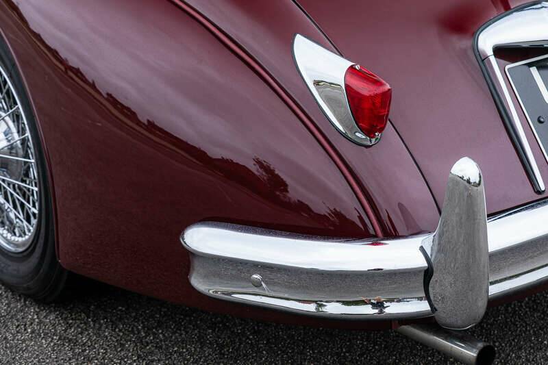 Image 13/34 of Jaguar XK 150 SE FHC (1958)