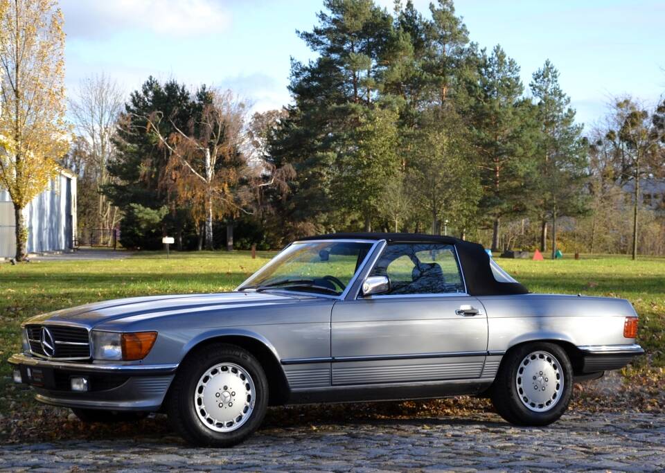 Image 14/36 of Mercedes-Benz 300 SL (1987)