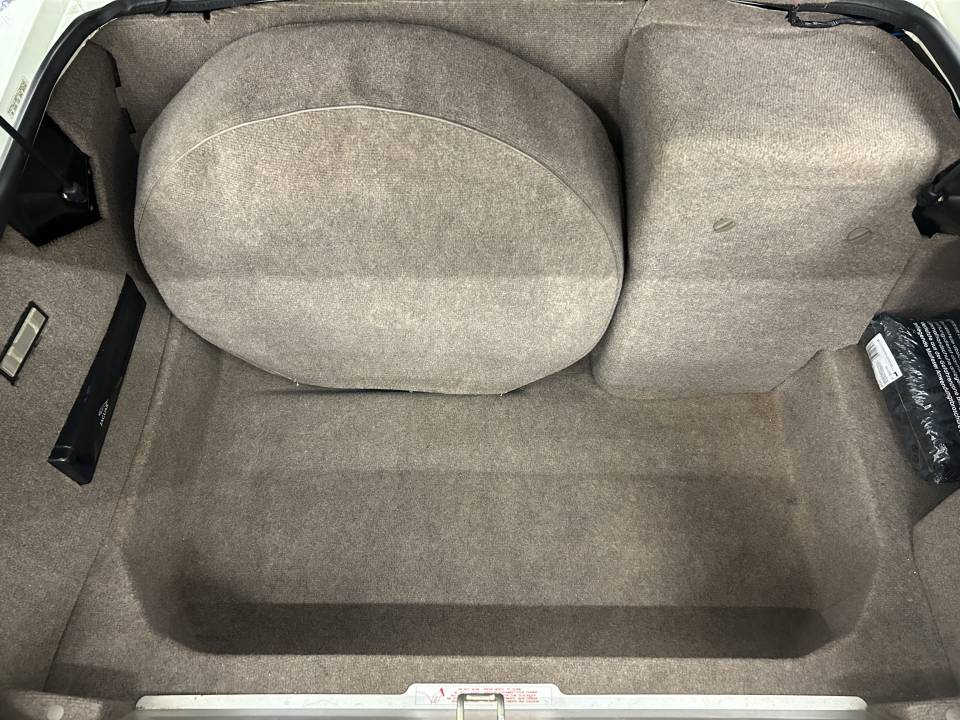 Image 31/38 of Jaguar XJS 4.0 (1994)