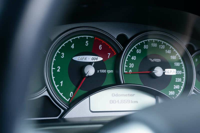 Image 29/45 of Holden LSV R300 (2002)