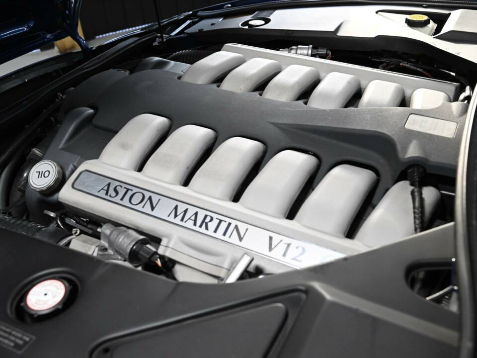 Image 8/50 of Aston Martin DB 7 GT (2004)