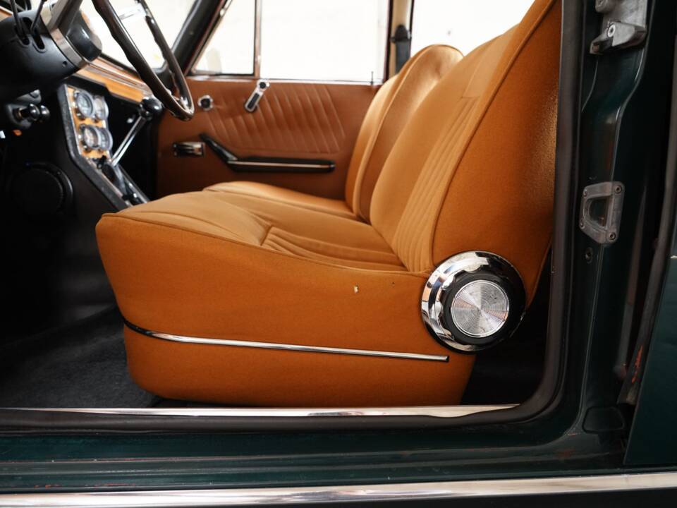 Image 22/83 of Alfa Romeo 1750 Berlina (1970)