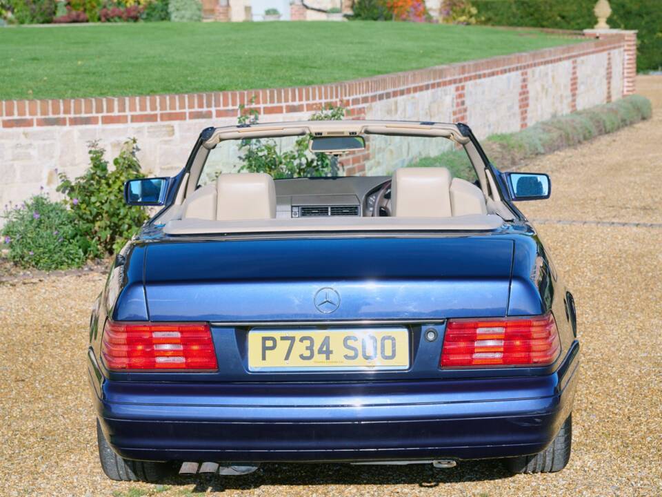 Image 28/50 of Mercedes-Benz SL 280 (1996)