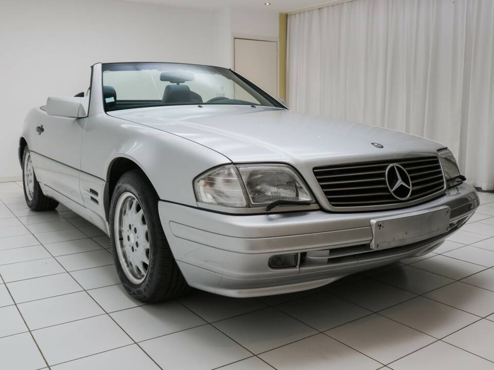 Bild 29/84 von Mercedes-Benz SL 320 (1996)