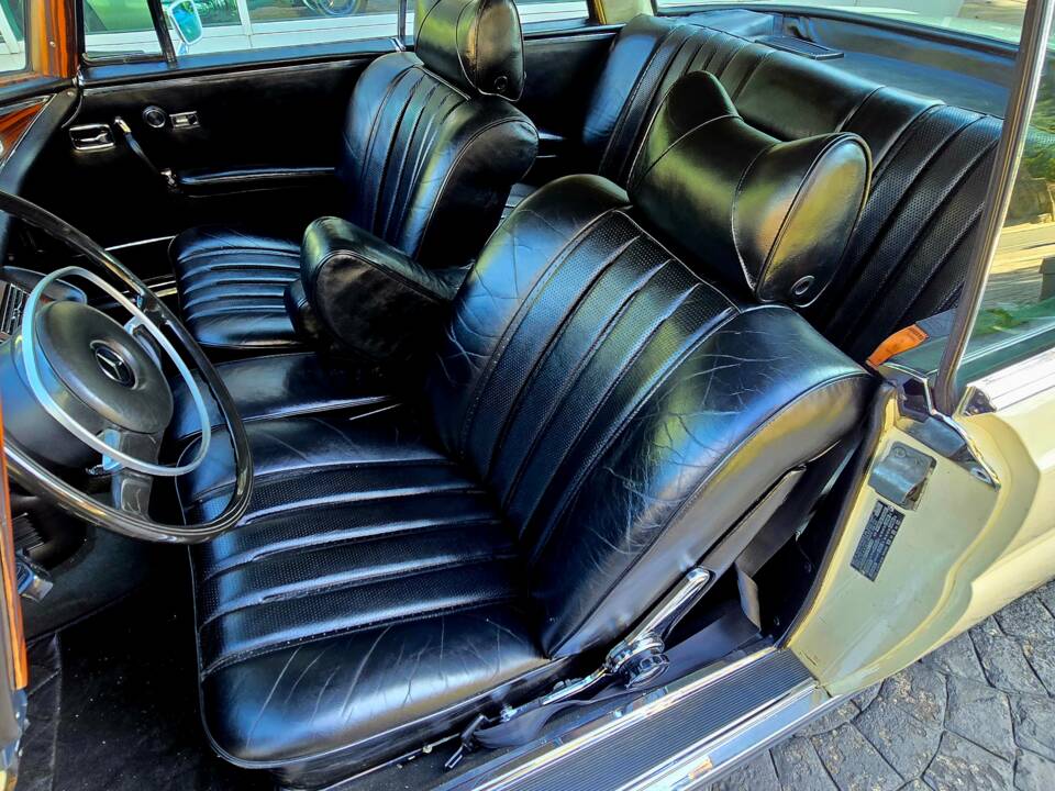 Immagine 8/16 di Mercedes-Benz 280 SE 3,5 (1970)