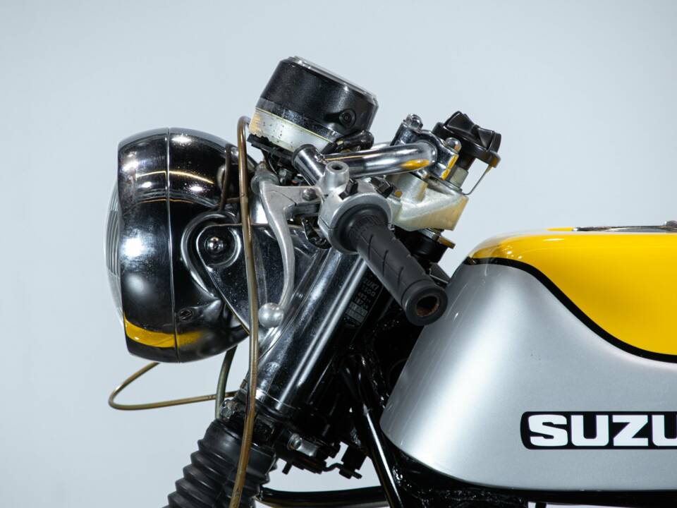 Image 17/50 of Suzuki DUMMY (1971)