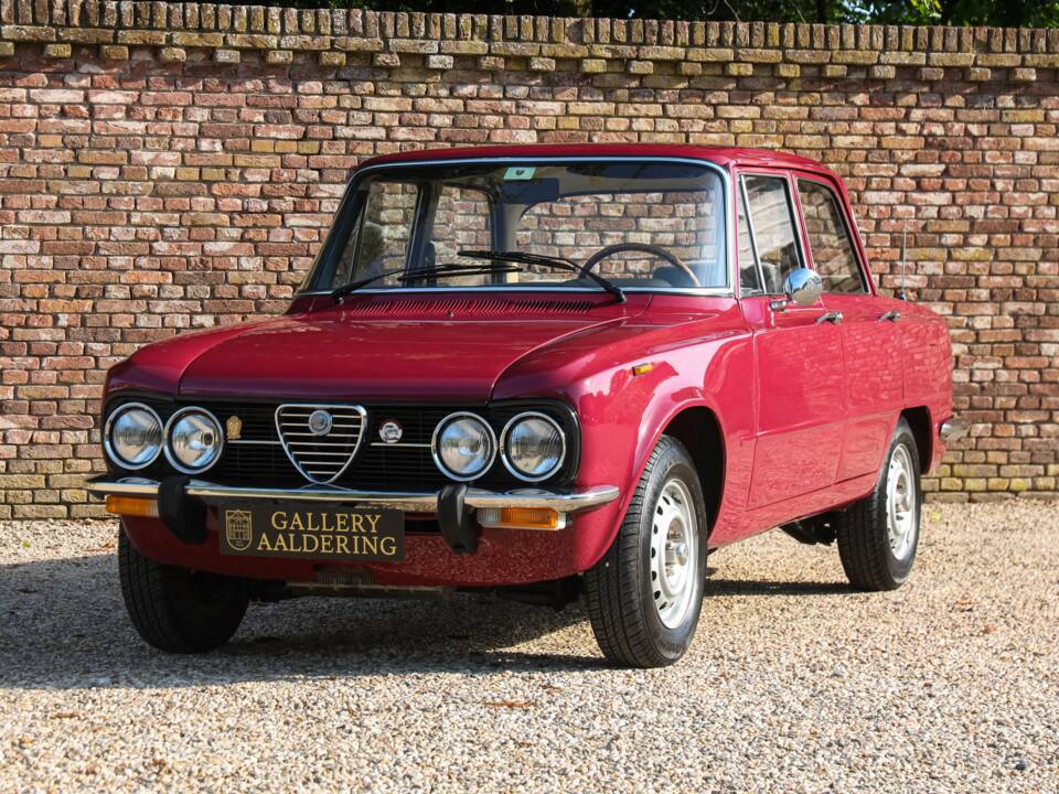 Image 1/50 of Alfa Romeo Giulia Nuova Super 1300 (1975)