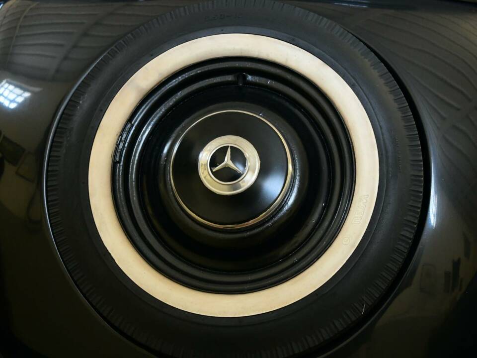 Image 12/50 de Mercedes-Benz 170 V Saloon (1938)