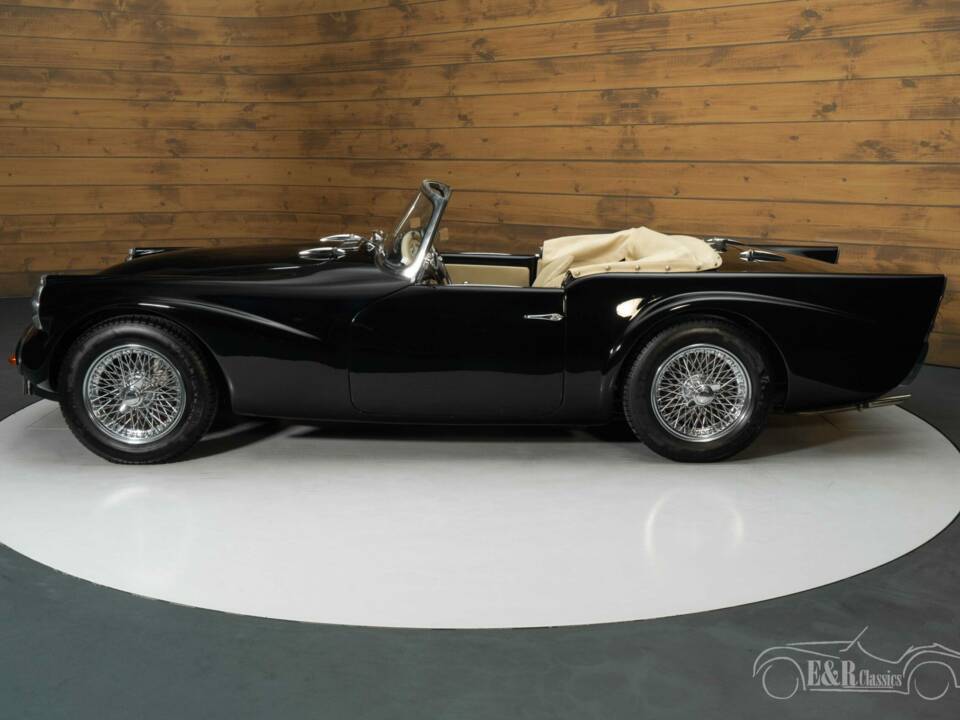 Image 2/6 de Daimler SP 250 (1960)