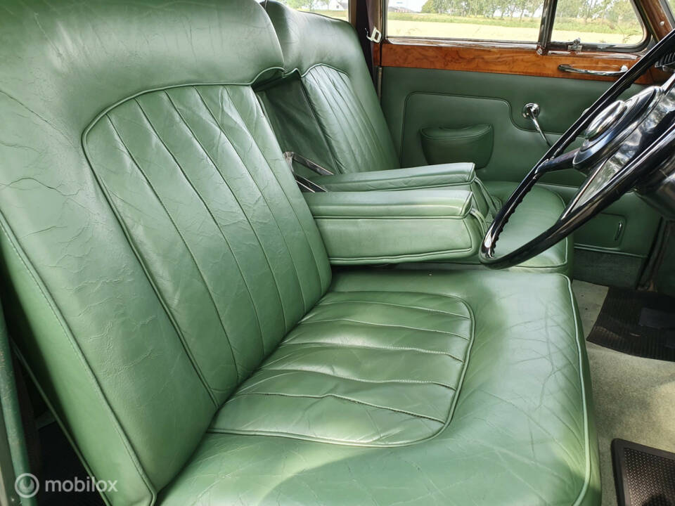 Afbeelding 26/50 van Bentley S 3 (1963)