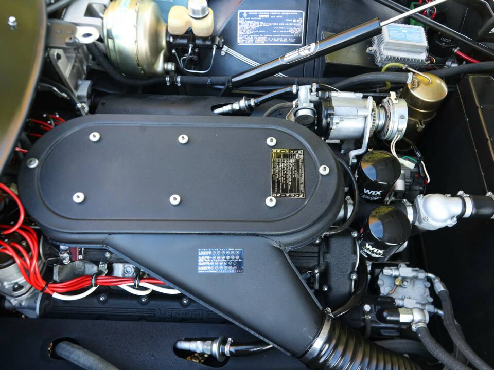 Image 37/50 of Ferrari 365 GTB/4 Daytona (1973)