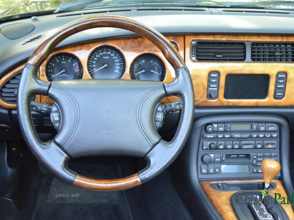 Afbeelding 40/50 van Jaguar XKR (2000)