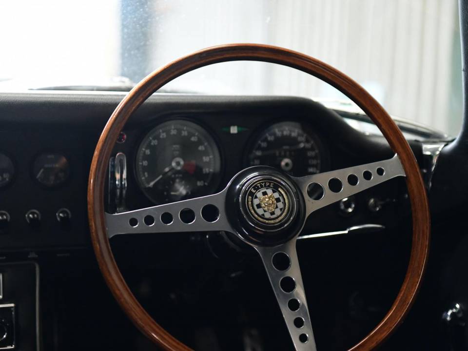 Bild 14/50 von Jaguar Type E 4.2 (1965)