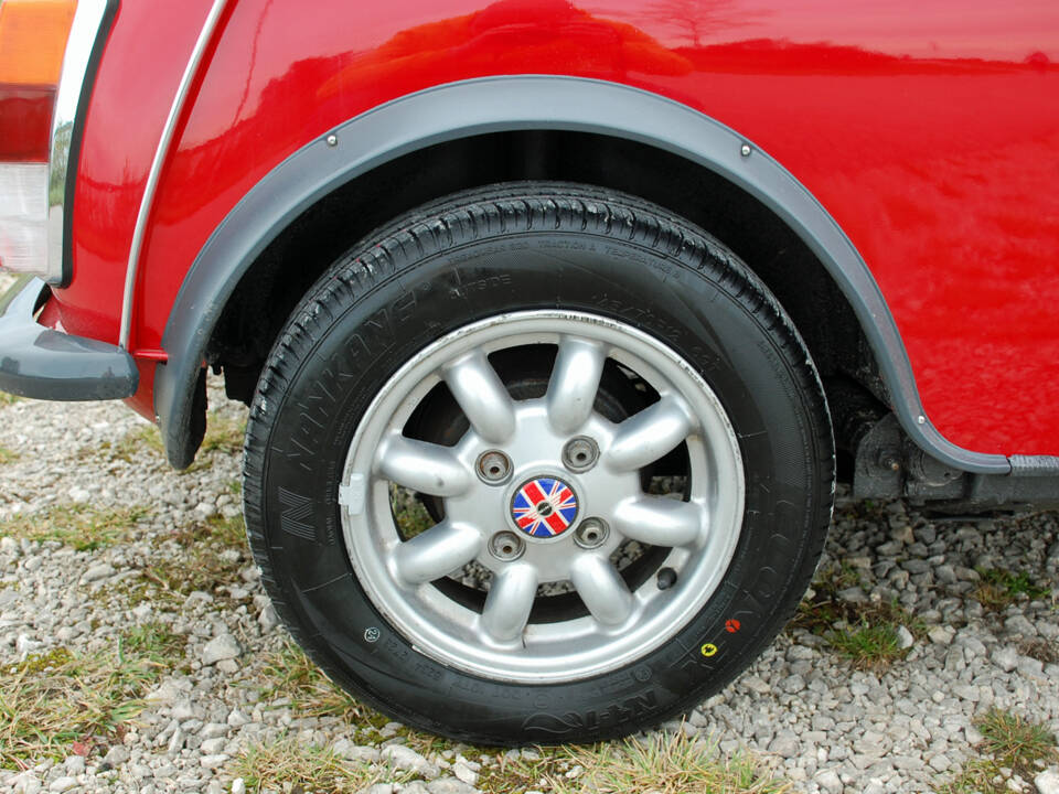 Image 15/38 of Mini 1000 (1987)