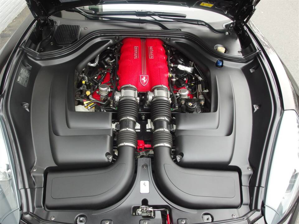 Image 75/99 of Ferrari California (2010)