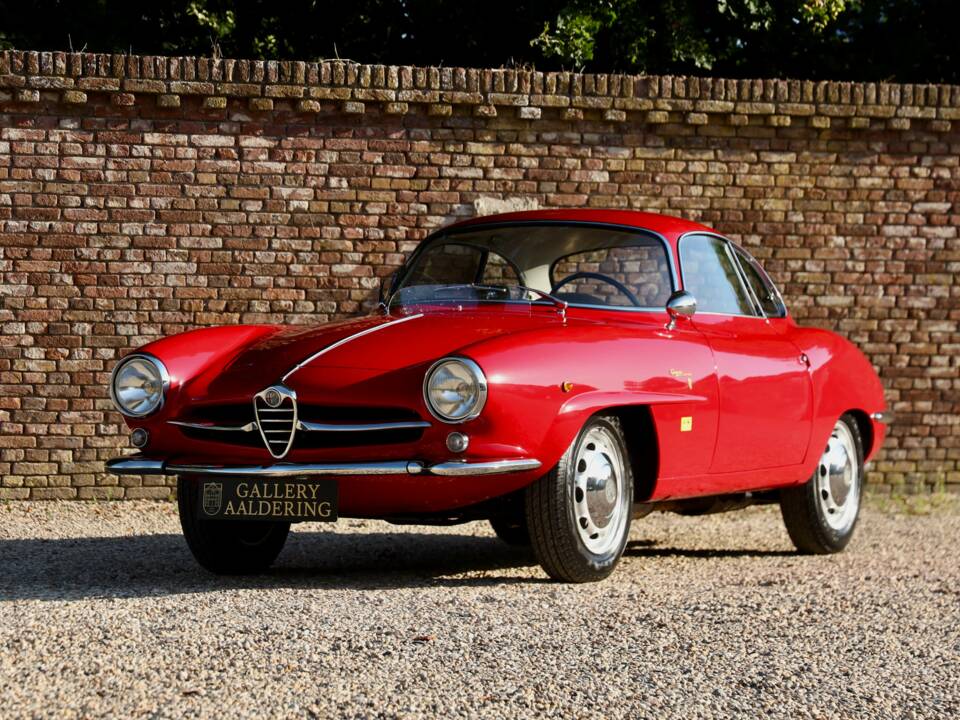 Image 31/50 of Alfa Romeo Giulietta Sprint Speciale (1961)